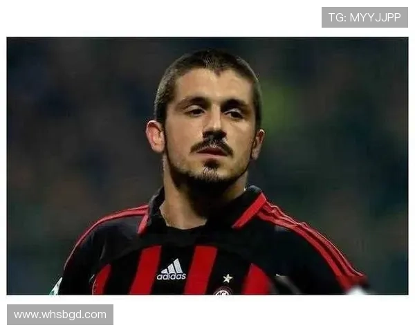 足球巨星背后的奋斗与荣耀那些不为人知的动人故事 足球巨星背后的奋斗与荣耀那些不为人知的动人故事